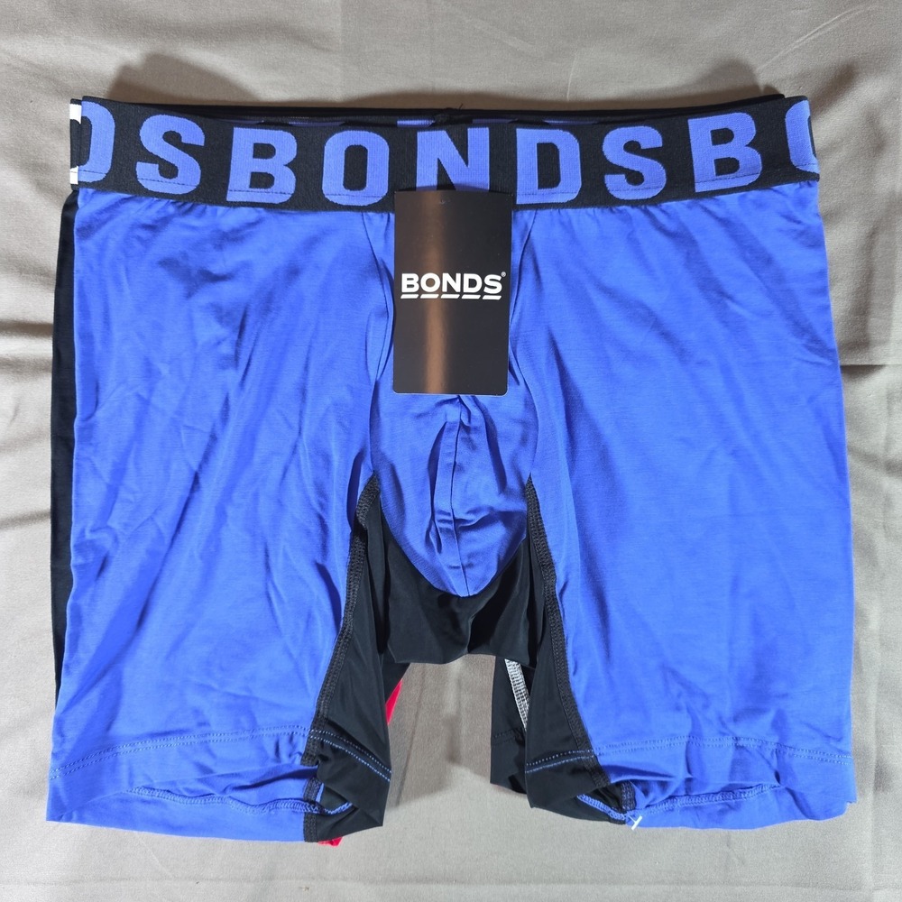 Bonds Underwear Anti-Chafing Boxer Small 3 Pack Black & Red/White, Blue Melody